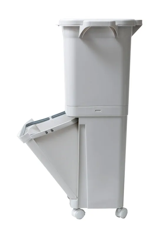 Modern perfect touch recycle bin