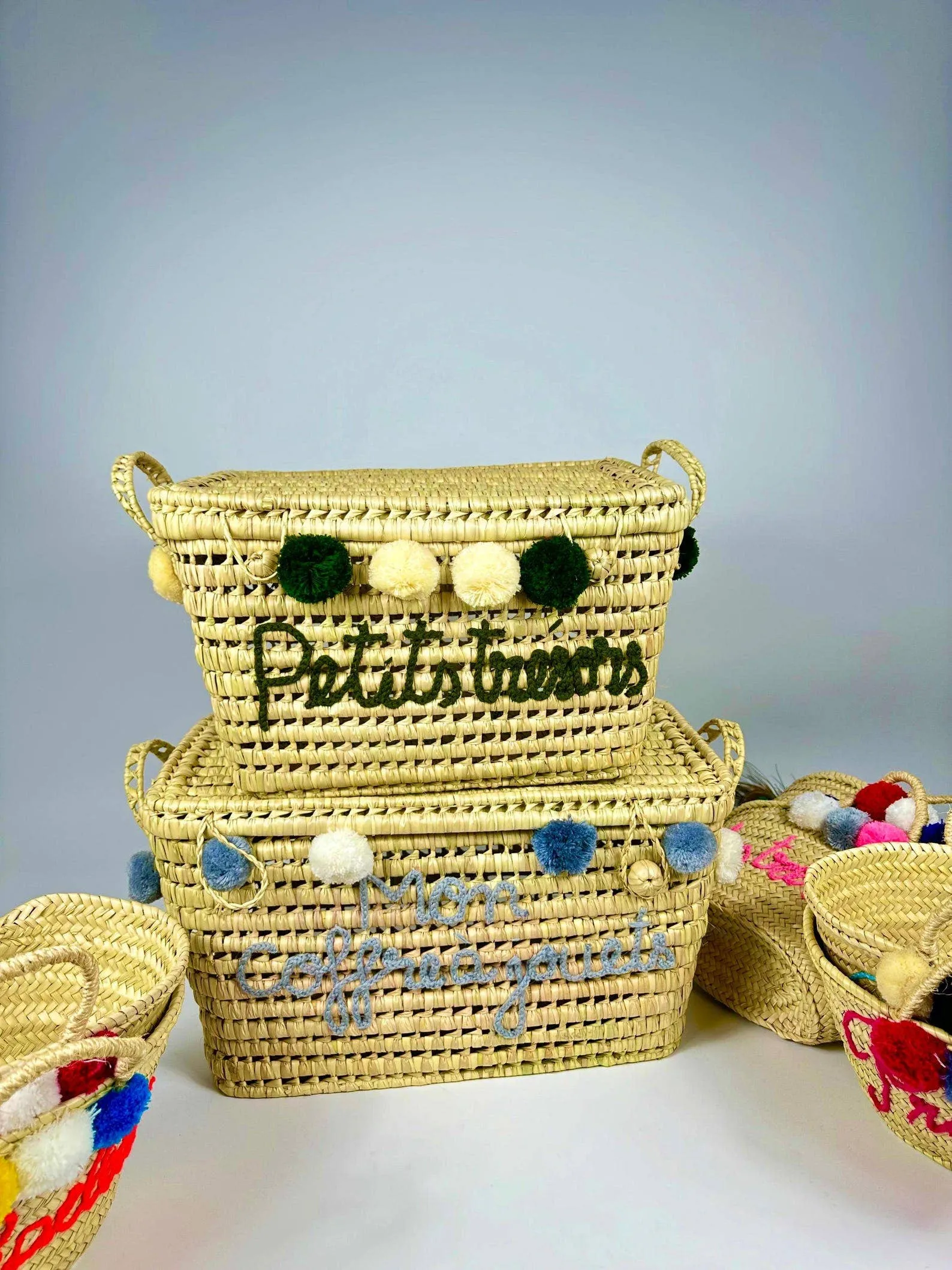 Personalized toy trunk , Wicker storage chest.: - Large: 60x40x33 cm