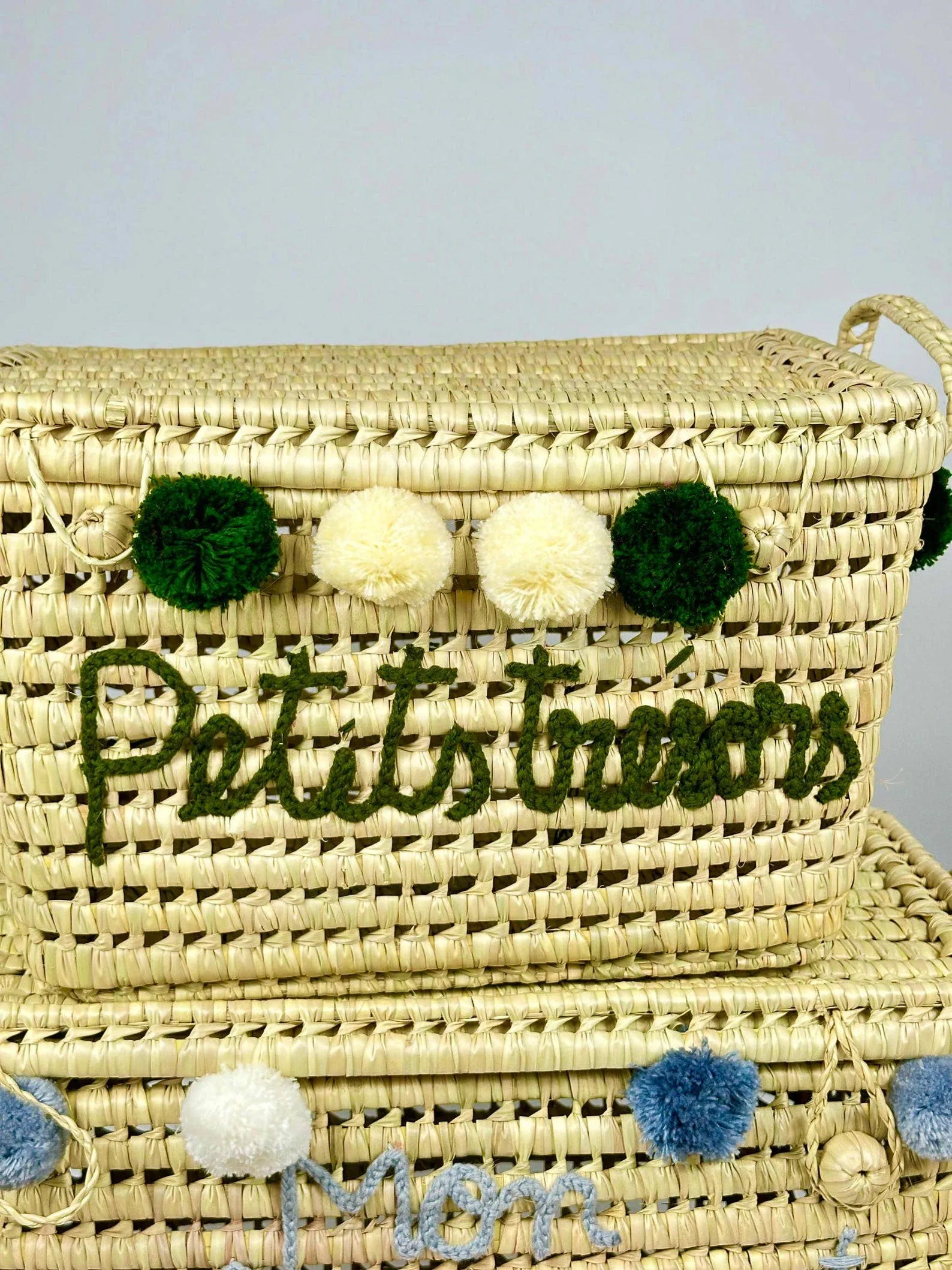 Personalized toy trunk , Wicker storage chest.: - Large: 60x40x33 cm